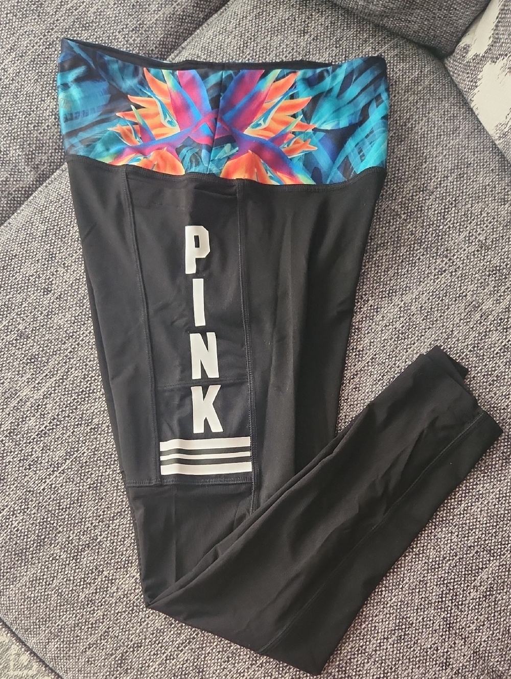 PINK Victoria's Secret Black Tag Ultimate Athletic Top